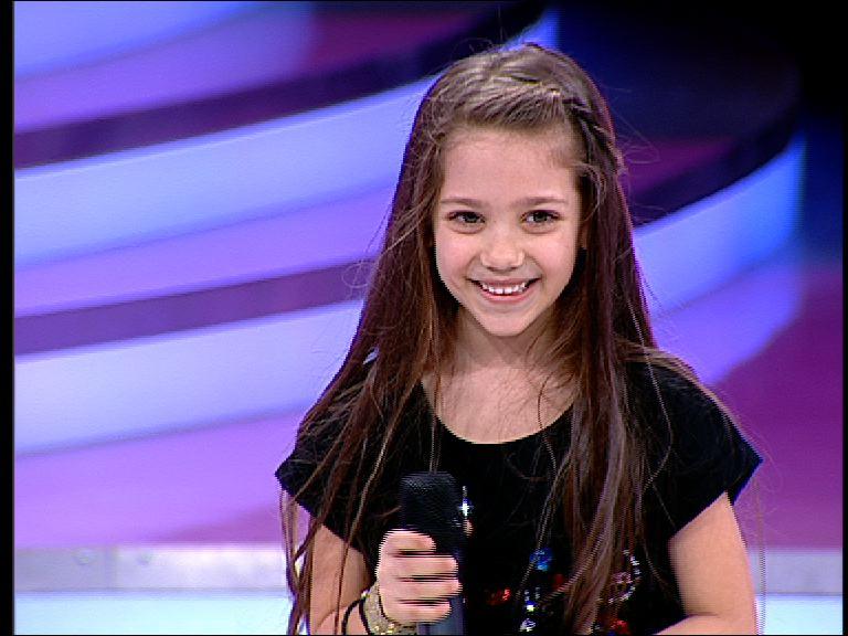 Deşi are doar şase ani, Patricia Dumitrescu a reuşit să ridice în picioare juriul Next Star! Energieee şi multă distracţie!
