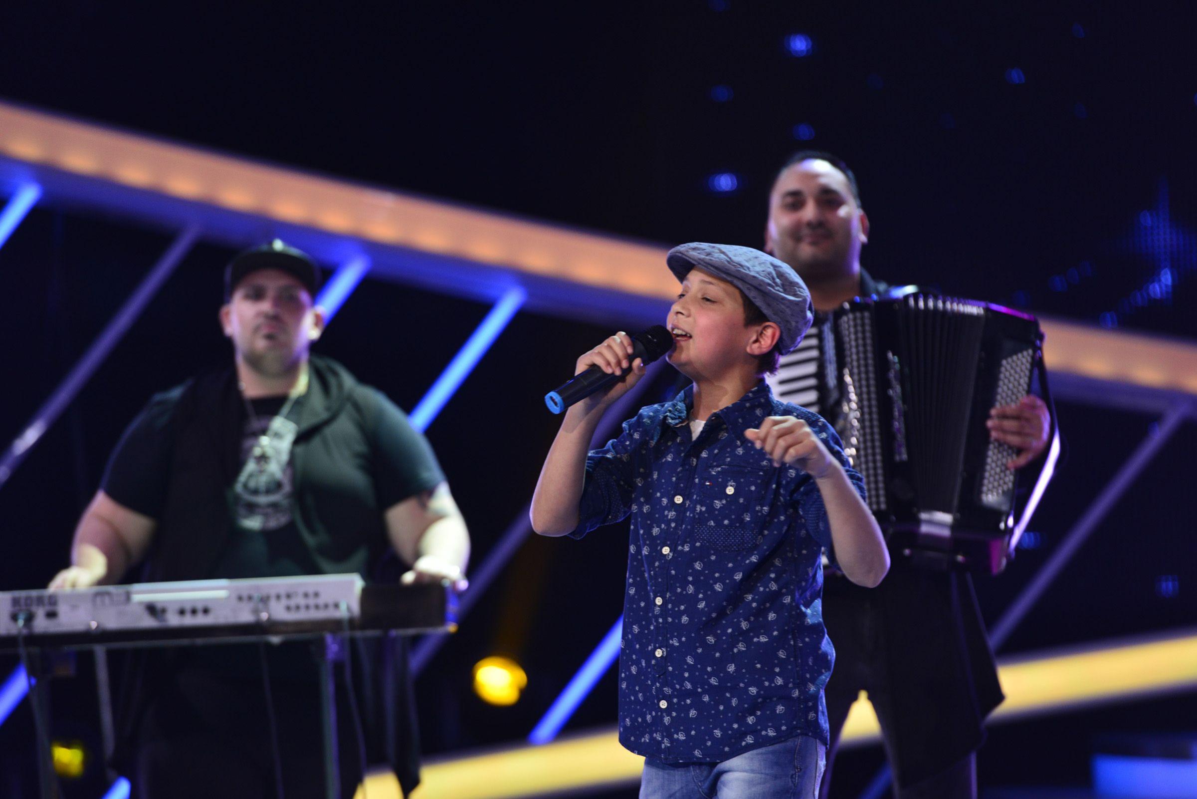 Bulgăraș, un copil care cânta pe străzi ca să-și hrănească familia, vine la “Next Star”