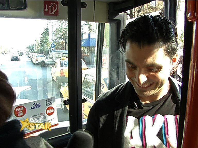 Pentru copiii de la “Next Star”, Pepe a mers cu autobuzul, dupa 15 ani in care nu a mai circulat cu transportul in comun