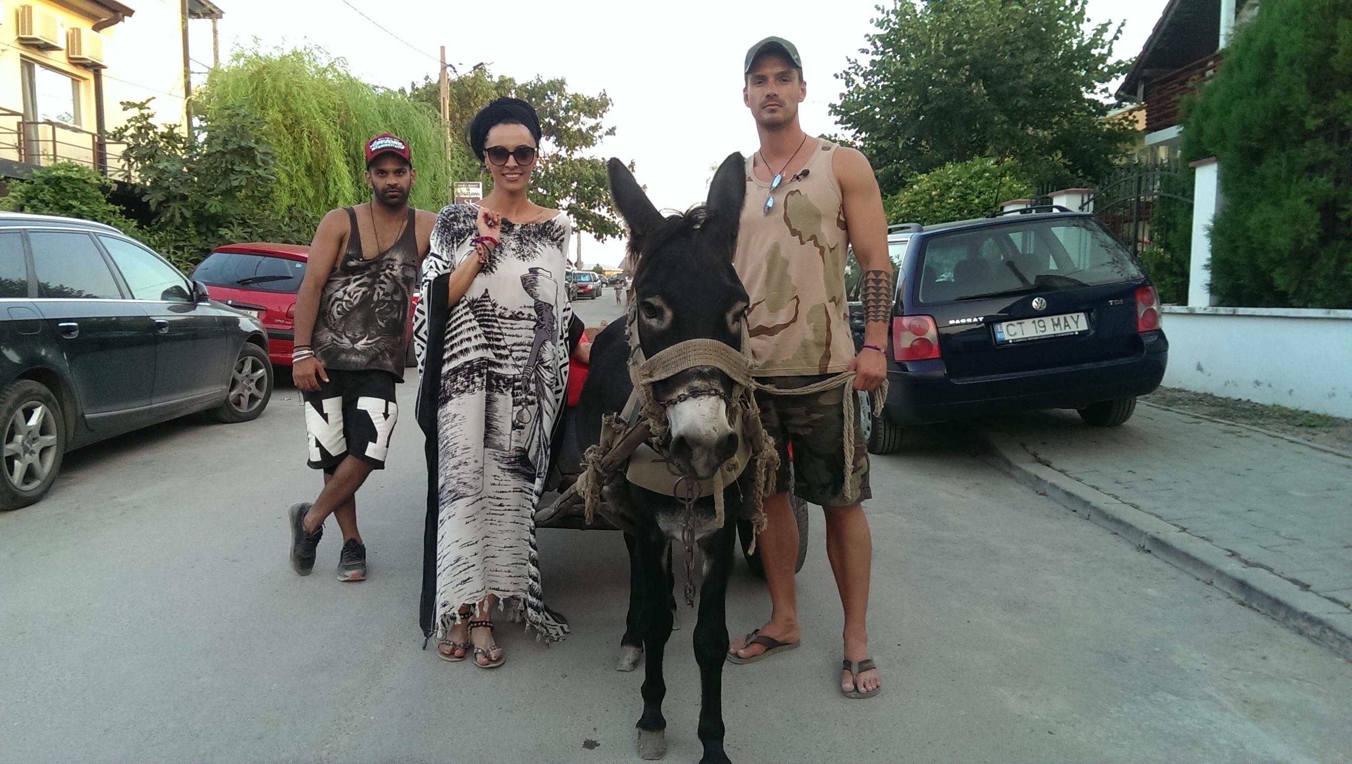 Bogdan Vlădău, Cosmina Păsărin şi Muneer