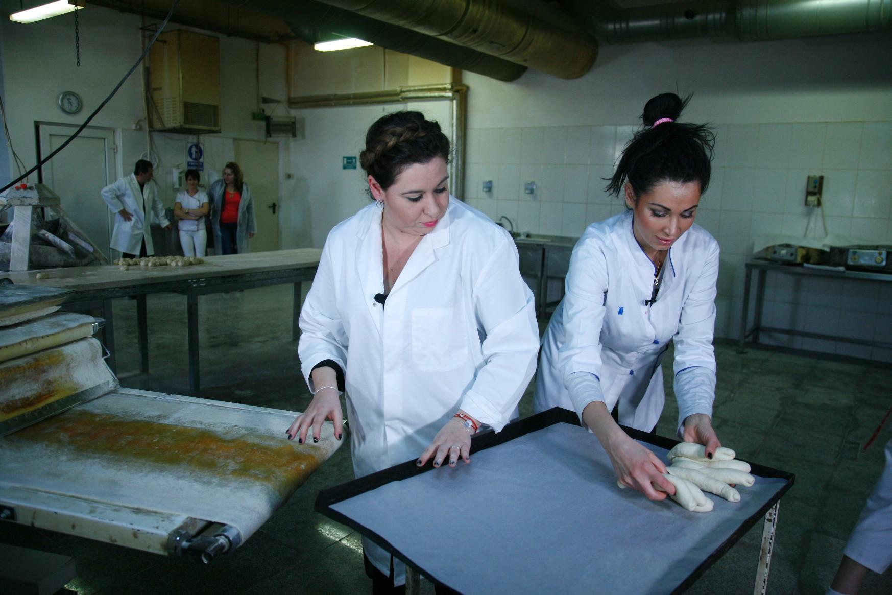 În prima ediție a noului sezon, Nicoleta Luciu și Oana Roman au pregătit 100 de sandvișuri și 25 de litri de ciorbă