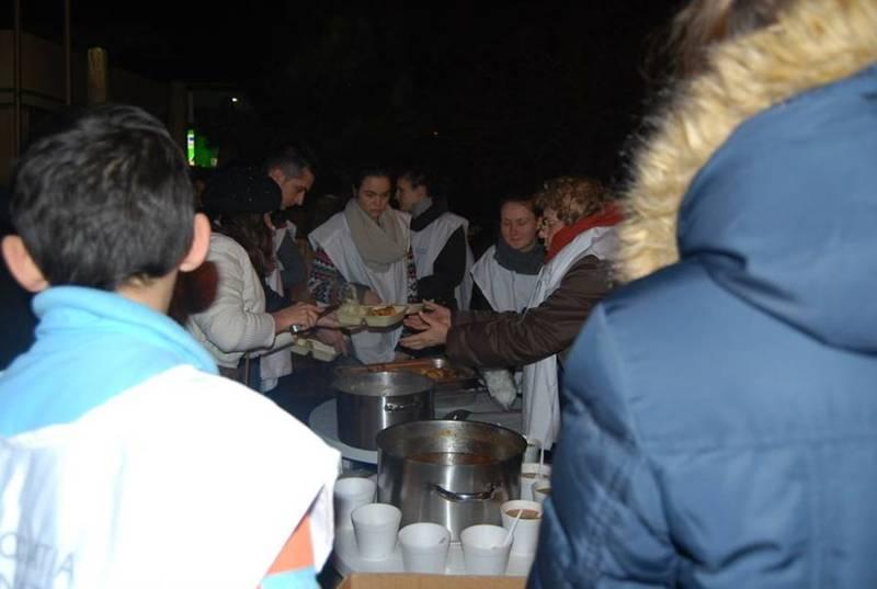 Chef Nicolai, alături de 110 oameni fără adăpost