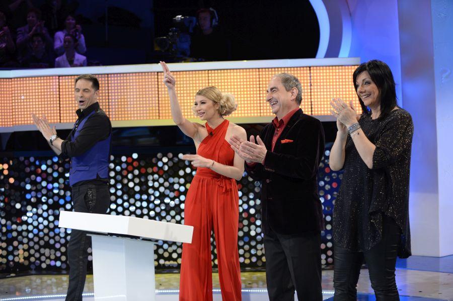 Lora, Vasile Muraru și Carmen Tănase au fost învinși la „Te pui cu blondele”!