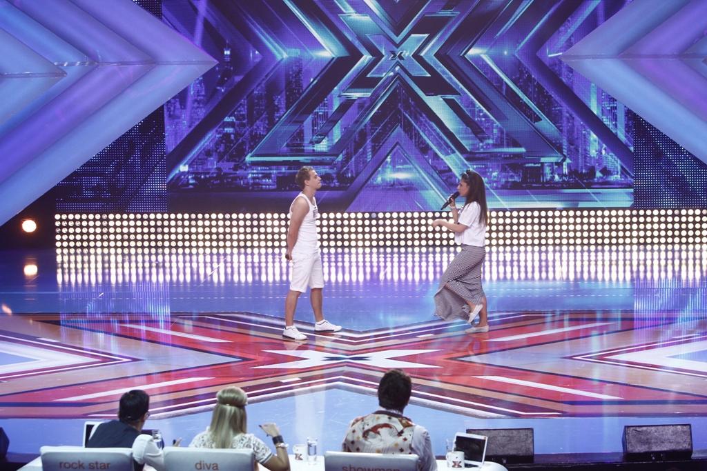 Situaţie fără precendent la X Factor! O concurentă din „Grupuri” nevoită să concureze singură