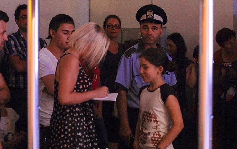 După concert, Mădălina a dat autografe