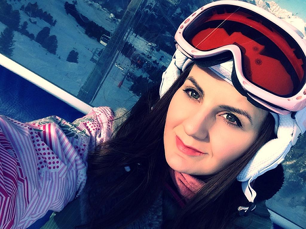 Natalia Selegean, fosta finalistă X Factor, a petrecut o vacanță de vis la schi