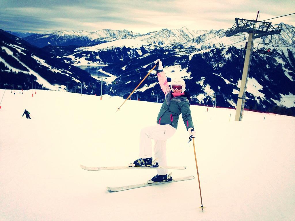 Natalia Selegean, fosta finalistă X Factor, a petrecut o vacanță de vis la schi