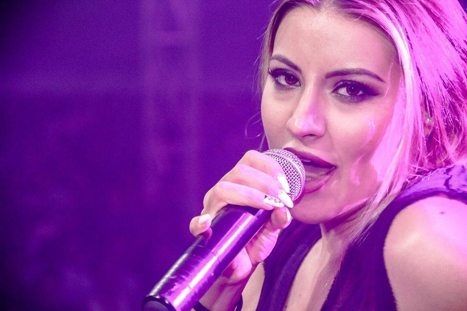 Delia și generația X Factor cântă pe aceeași scenă, în fața a peste 40.000 de români!