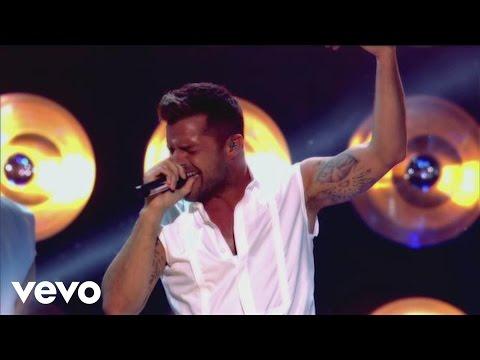 Ricky Martin revine cu un nou videoclip! Cum arata cantaretul la 41 de ani
