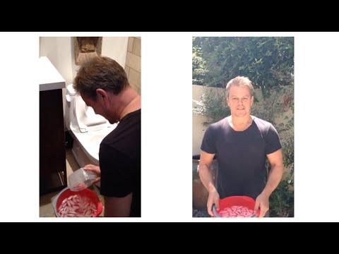 Cel mai dezgustător Ice Bucket Challenge: Matt Damon și-a turnat pe cap apă de la WC!