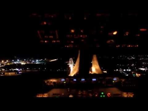 VIDEO uimitor: Cum reuşeşte un pilot să potolească un monstru de 90 de milioane de dolari, într-un singur minut, în linişte deplină