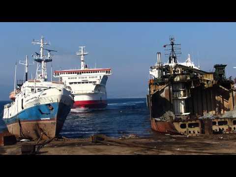 VIDEO! Ultima acostare a unui feribot