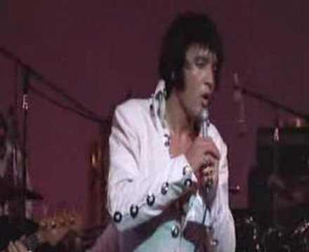 Ce-ar fi facut Regele Elvis daca n-ar fi plecat acum 35 de ani?