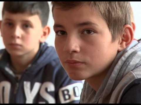 Copiii din internatul Scolii Gimnaziale Lunca Cernii de Jos din judetul Hunedoara beneficiaza de un internat modern