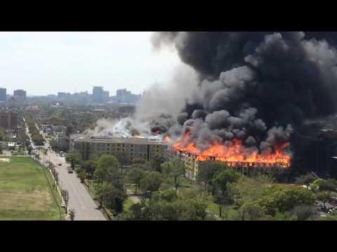 Un incendiu ca ăsta nu ai mai văzut niciodată! (VIDEO)