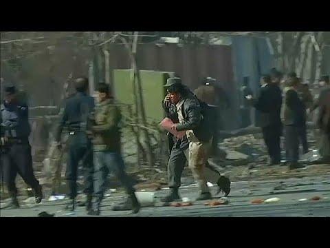 ISIS a lovit din nou! Zeci de morți într-un atentat la Kabul, capitala Afganistanului. Teroarea continuă!