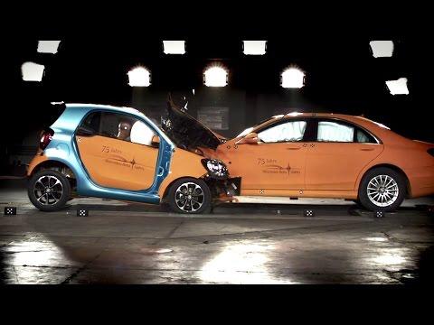 Impact frontal: Noul Smart vs. Mercedes S-Klasse