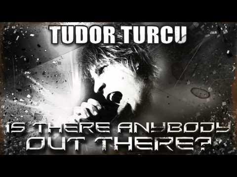 Tudor Turcu nu sta degeaba. Castigatorul X Factor a lansat o noua melodie!