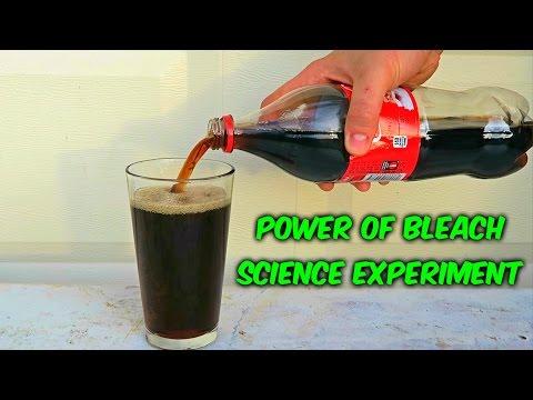 Ce se întâmplă dacă torni clor într-un pahar de cola! Ce magie se produce? (VIDEO)