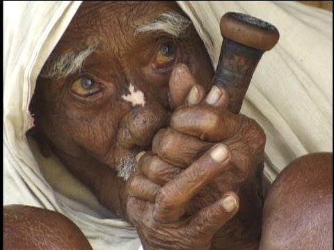 VIDEO SENZAȚIONAL! Cel mai bătrân om din lume, filmat pentru PRIMA DATĂ! Cum arată la 141 de ani