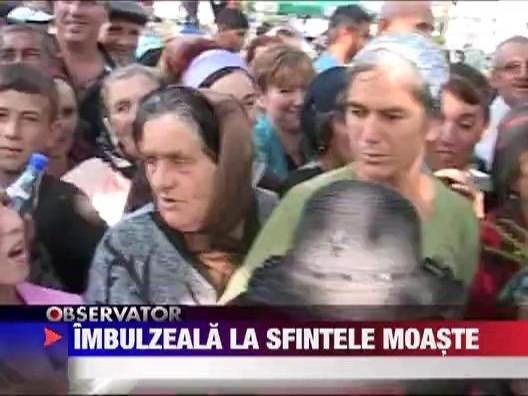 Imbulzeala la Catedrala Metropolitana din Targoviste: O femeie a lesinat, 