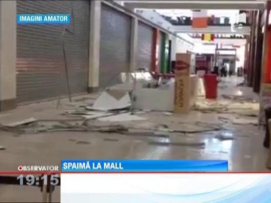 Tavanul unui Mall din Arad s-a prabusit 