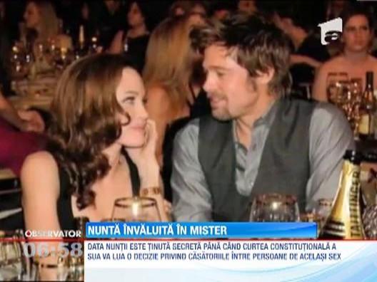 Brad Pitt si Angelina Jolie si-au amanat din nou nunta