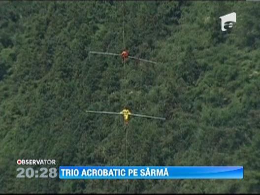 WOW! Acrobatii pe sarma la 350 de metri distanta de sol. Imagini impresionante!