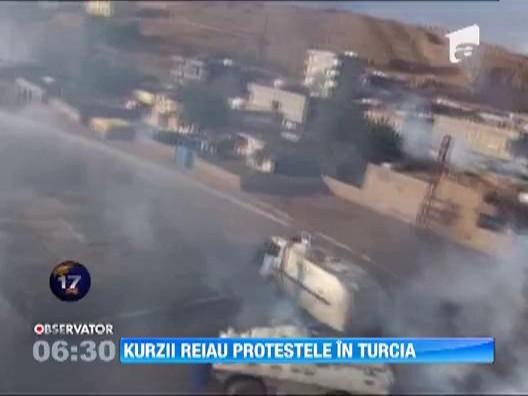 Proteste violente in Turcia. Mii de kurzi s-au luptat cu fortele de ordine