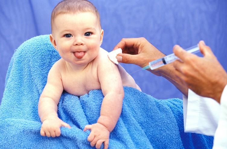 Vaccinul pneumococic, un lux pentru parintii din Romania
