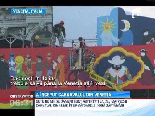 A inceput carnavalul de la Venetia! Mii de turisti s-au inghesuit sa vada parada care a dat startul distractiei