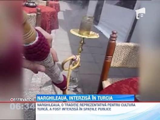 Narghileaua, interzisa in locurile publice din Turcia