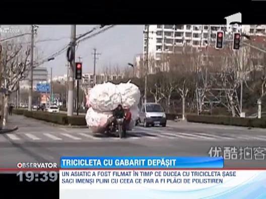 VIDEO: O tricicleta cu gabarit depasit...