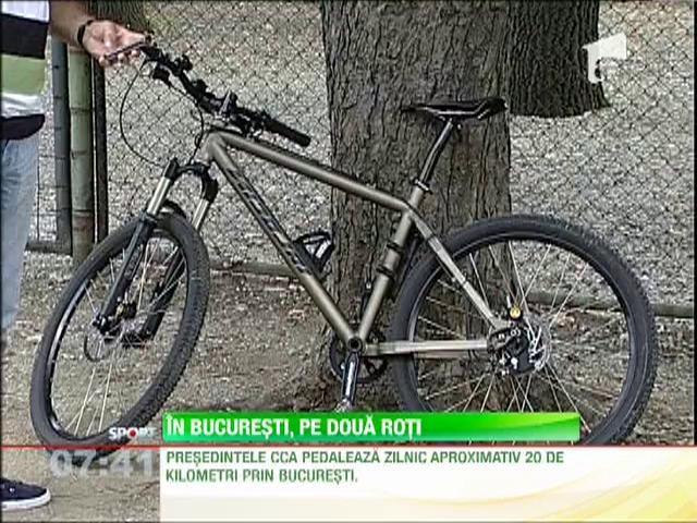 Ion Craciunescu a dat volanul pe ghidonul bicicletei! Seful de la CCA pedaleaza zilnic in jur de 20 de kilometri