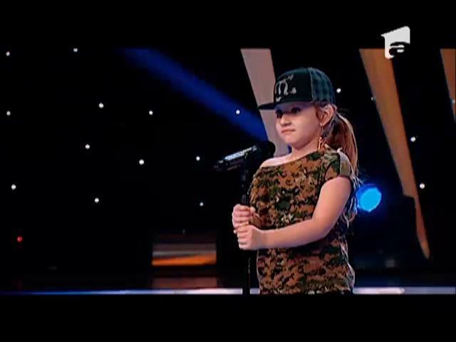 I se spune Bestia şi a învăţat să danseze de la televizor. 