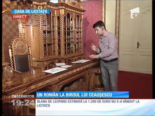 Biroul lui Nicolae Ceauşescu a fost vândut cu 55.000 de euro!
