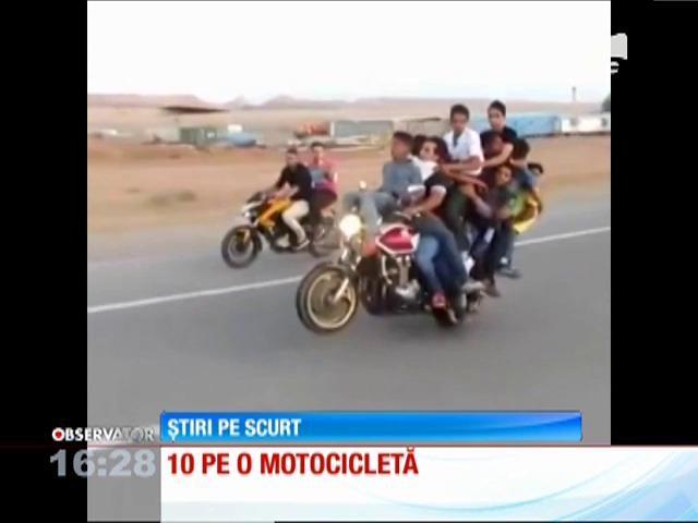 Au renunțat la cămile! Zece egipteni, surprinși în trafic, călare unul peste altul, pe o singură motocicletă. Clip-ul a făcut înconjurul Lumii (VIDEO)