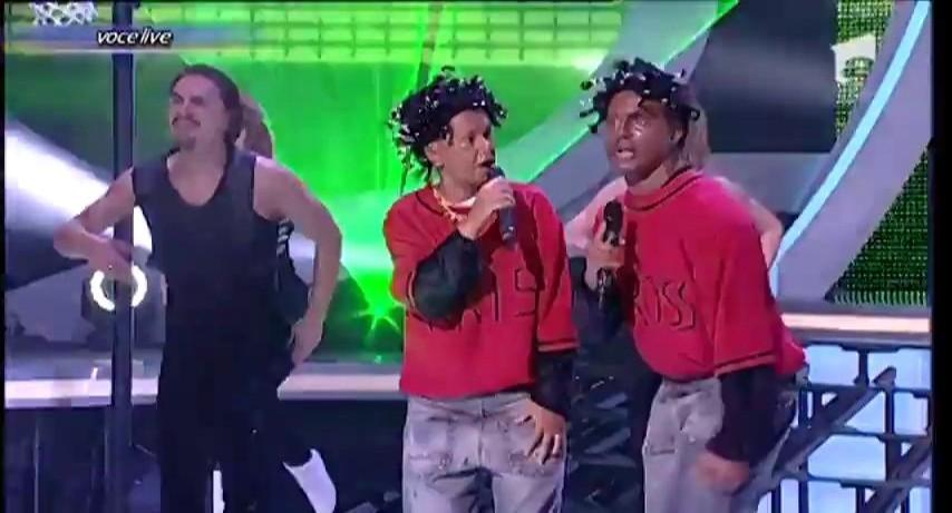 “Jump! Jump!” Vă era dor de muzica anilor ’90? “Kris Kross” a revenit în forță și a creat o adevărată nebunie. Pe Maria si Pepe i-a văzut cineva?