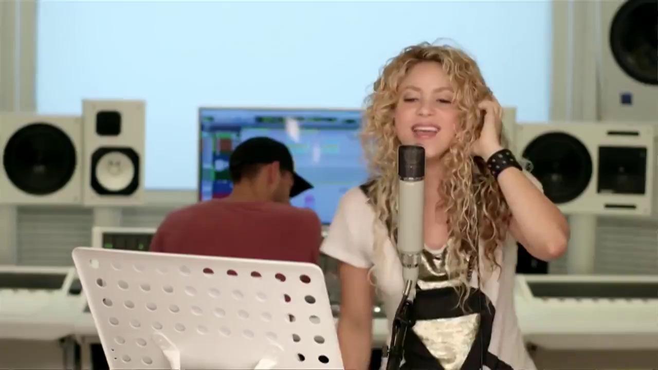 Sexy Shakira revine pe scena 