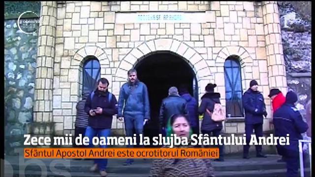 Peştera Sfântului Andrei, locul din România în care se produc miracolele! Bilețelele lăsate în pereții peșterii atrag tot mai mulți credincioși
