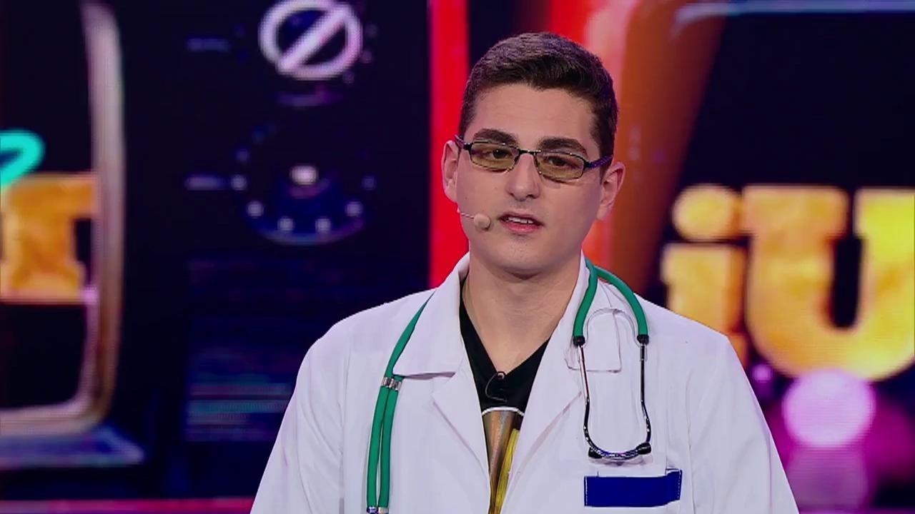 Matei Deleanu, studentul la Medicină care face stand-up comedy şi... nu prea: 