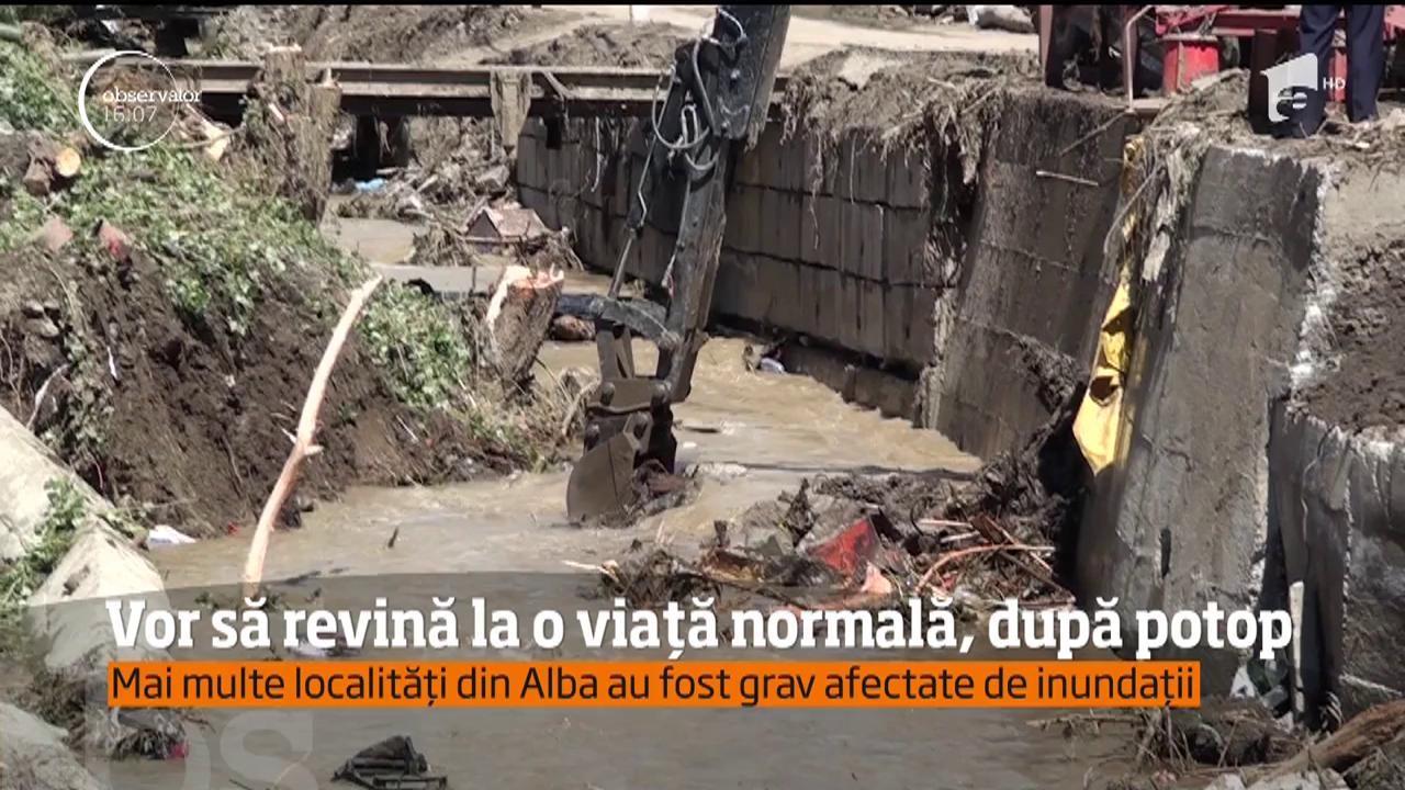 Imagini apocaliptice în România! Puhoaiele de apă au ras sate întregi!