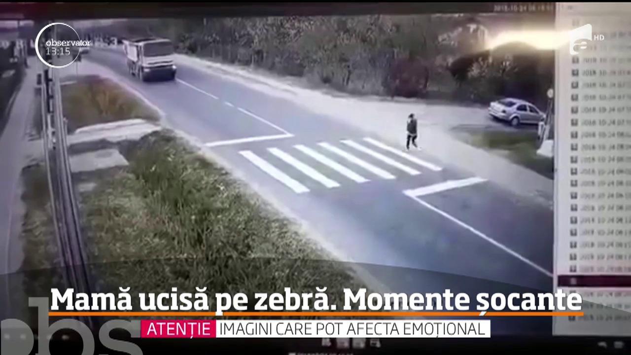 Video șocant! O mamă a fost izbită în plin de o mașină, pe trecerea de pietoni. Momentul impactului a fost filmat!