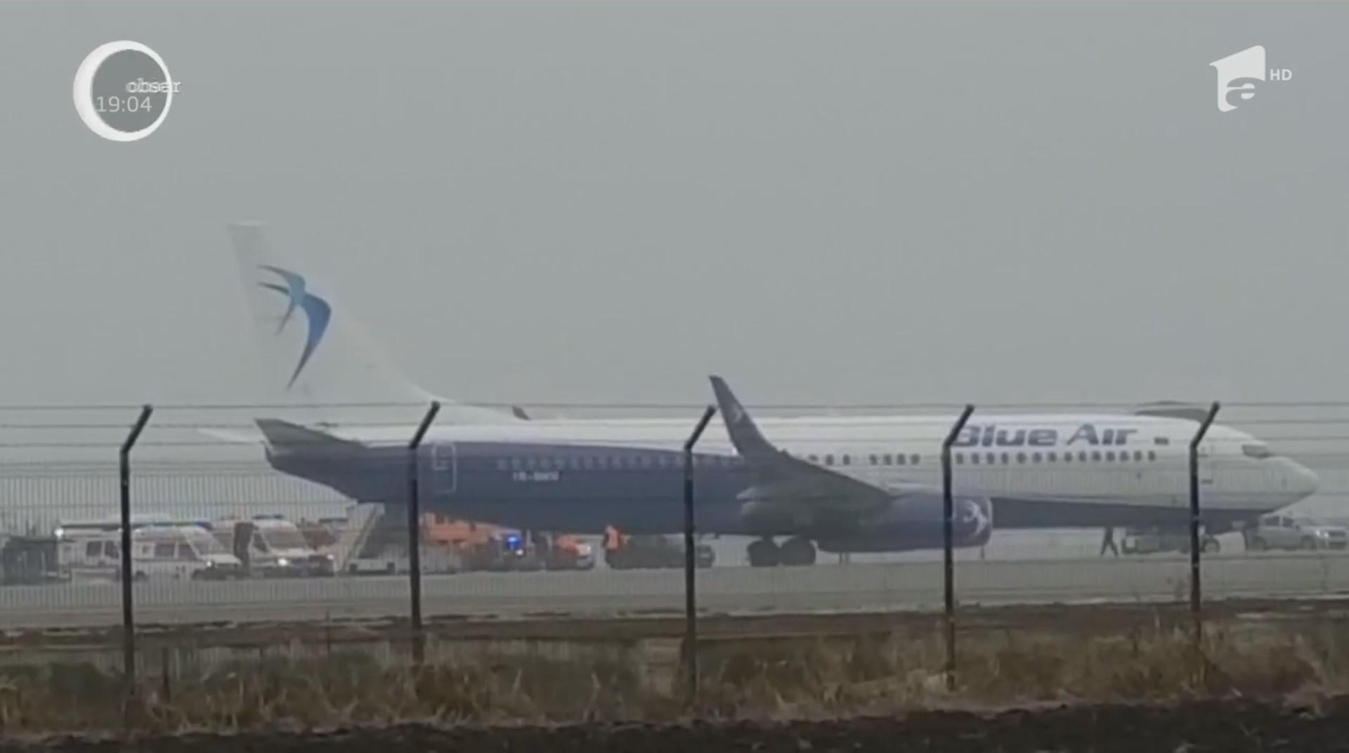 Aterizare de urgență pe aeroportul din Constanța. Echipajul panicat nu a mai putut continua cursa. Peste 100 de persoane se aflau la bord