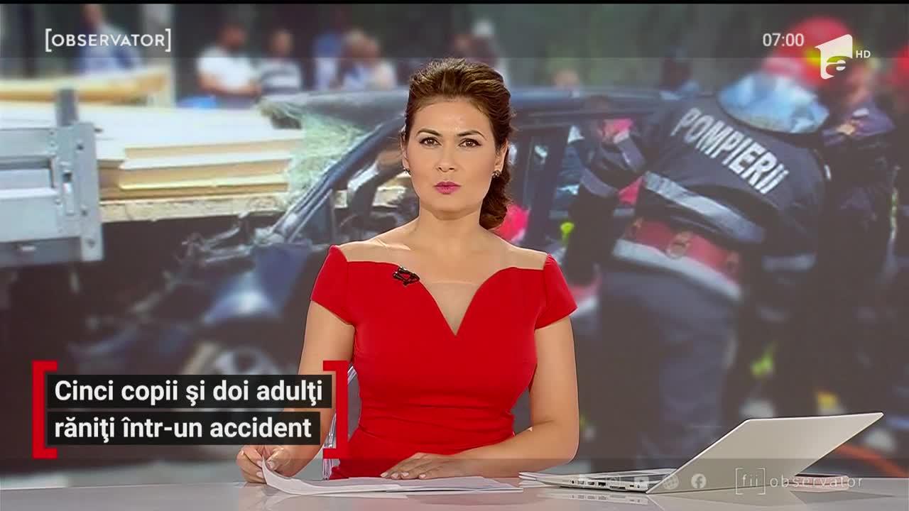 Accident grav, în Hunedoara! Cinci copii și doi adulți au fost răniţi! Două mașini s-au răstunat! „Au zburat canapelele!” VIDEO
