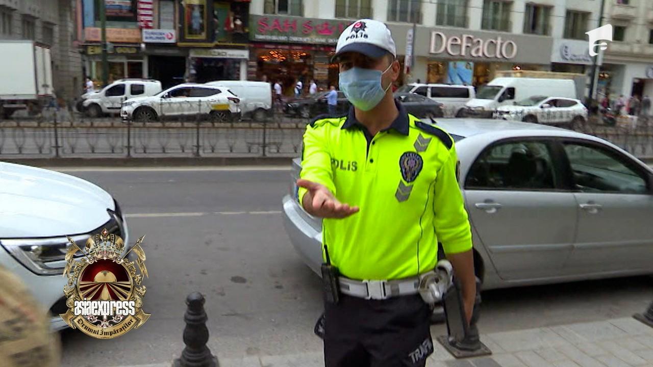 În episodul 14 din Jurnal de Asia, concurenții au fost urmăriți de poliție pe Drumul Împăraților