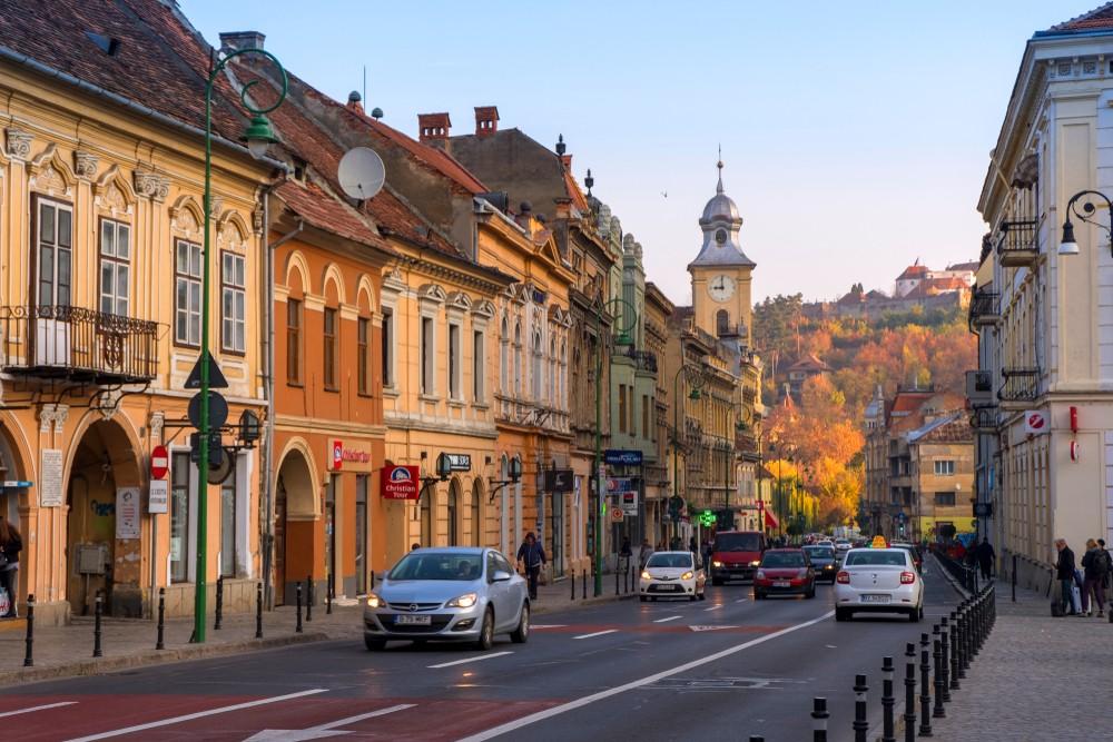 Orașul din România care vrea să interzică accesul mașinilor în centrul istoric, în weekend. De când se va aplica interdicția