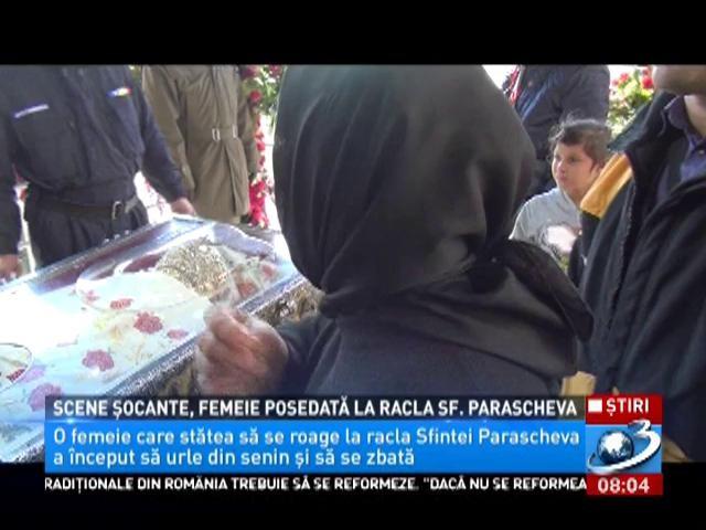 Scene șocante la Iași! O femeie posedată a început să urle lângă racla Sfintei Parascheva și a leșinat