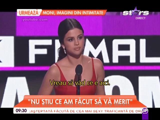 Selena Gomez a reuşit să îşi emoţioneze fanii până la lacrimi: 
