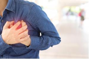 (P) Infarct miocardic: 5 simptome comune